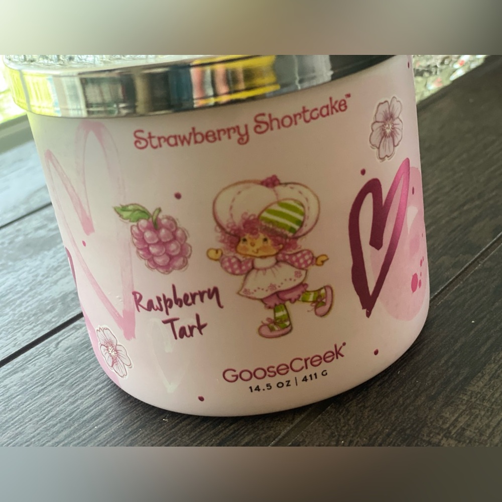 Strawberry Shortcake Goose Creek Raspberry Tart  14.5 oz  3 Wick Candle - Picture 8 of 12